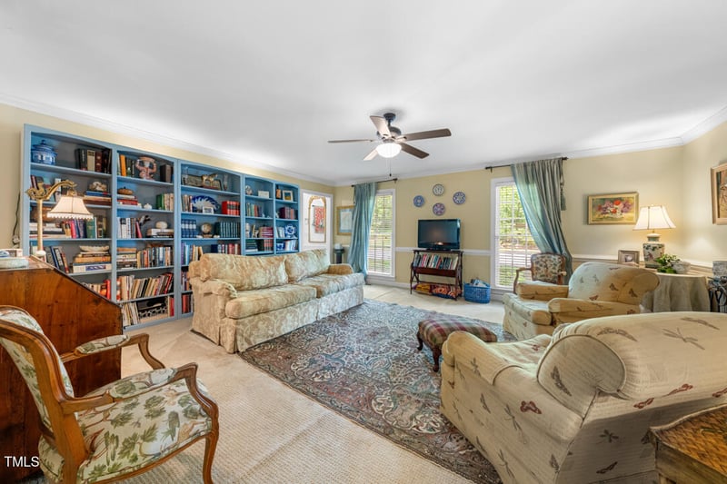4 Barkridge Ct, Durham, NC 27713