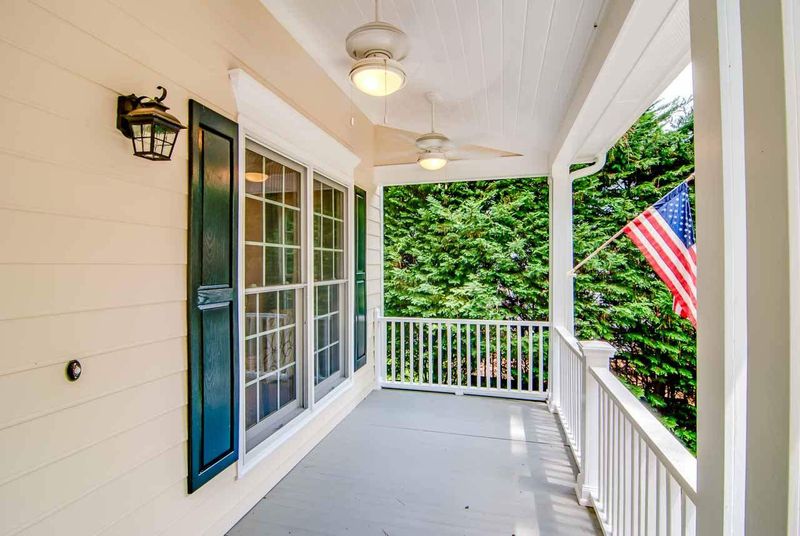 4 Bay Ridge Ct, Durham, NC 27713