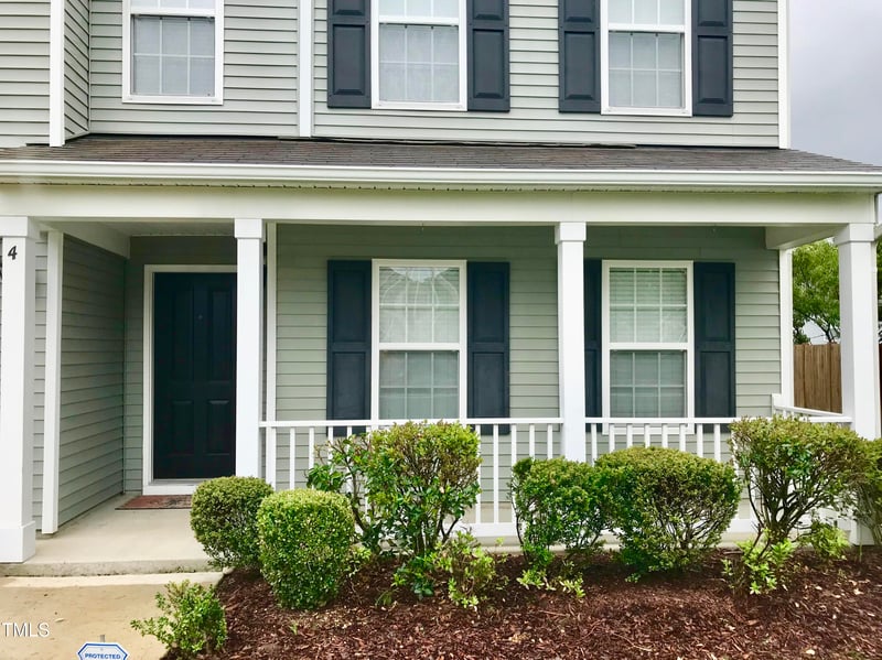 4 Beacon Pl, Durham, NC 27703