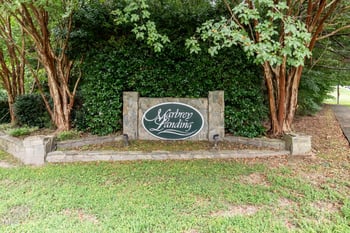 4 Berrymeadow Ln, Durham, NC 27703