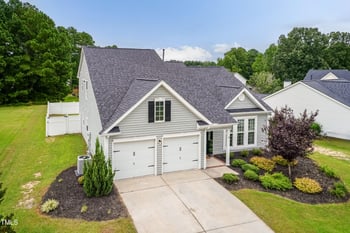 4 Berrymeadow Ln, Durham, NC 27703