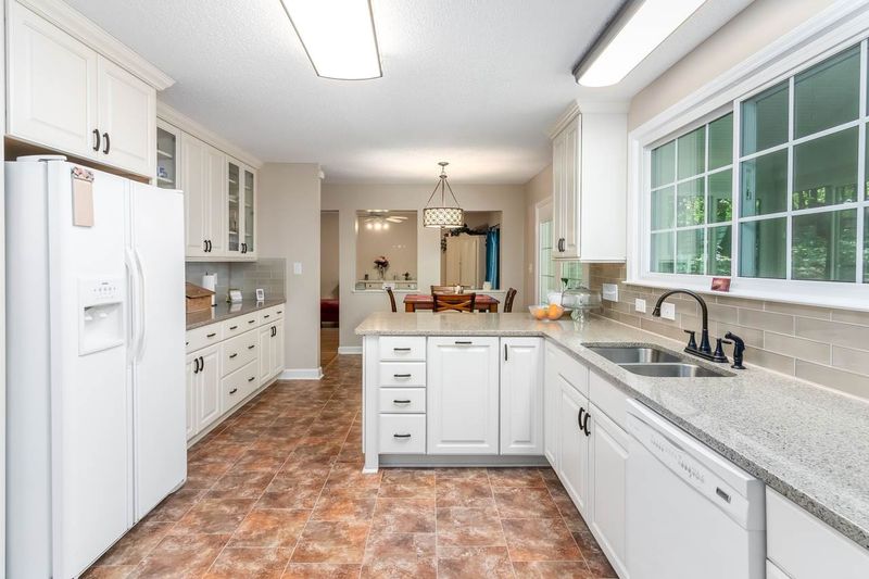 4 Bess Ct, Durham, NC 27707