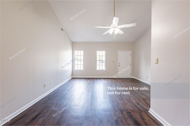 4 Blake Ct, Durham, NC 27712