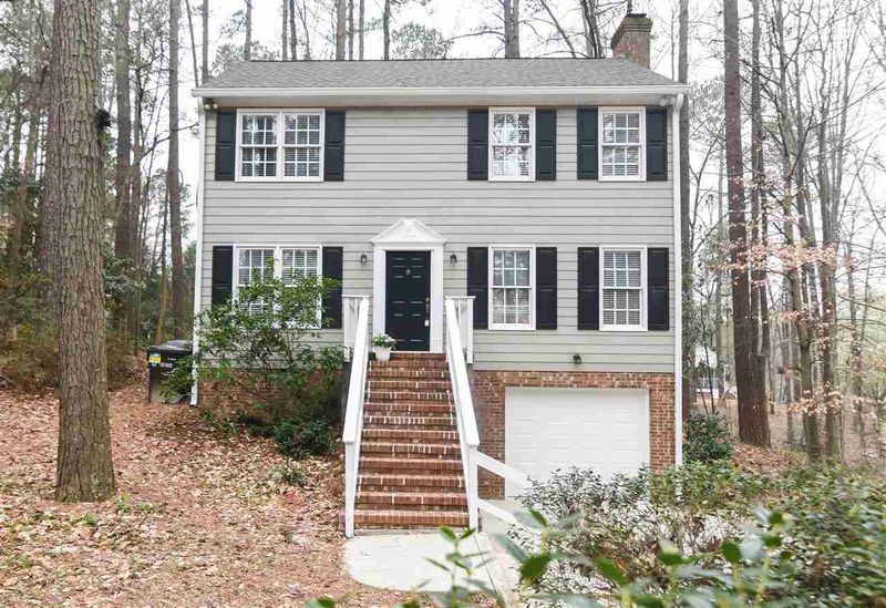 4 Briarfield Ct, Durham, NC 27713