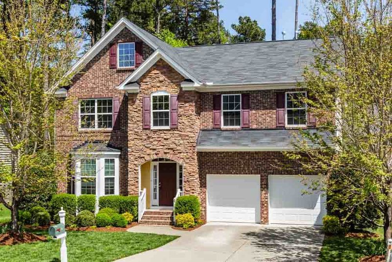4 Brightfield Ln, Durham, NC 27712