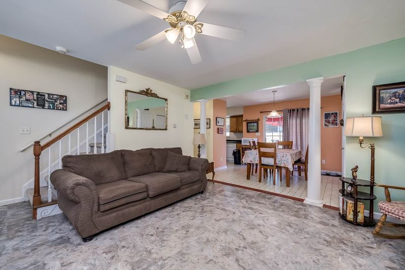 4 Callahan Cir, Durham, NC 27703