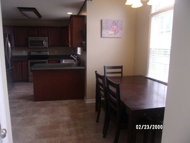 4 Carolina Ave, Benson, NC 27504