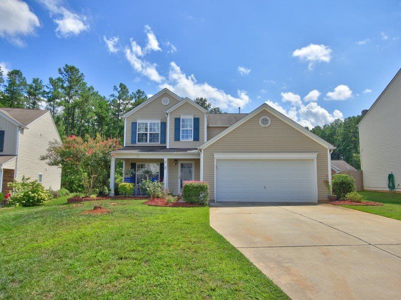 4 Castlewell Pl, Durham, NC 27703