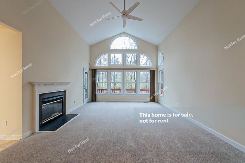 4 Chatfield Ct, Hillsborough, NC 27278