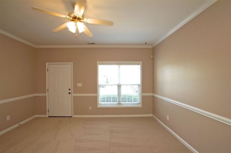 4 Cheltenham Dr, Clayton, NC 27527