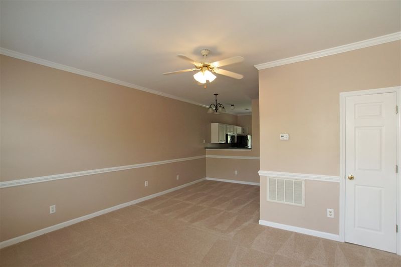 4 Cheltenham Dr, Clayton, NC 27527