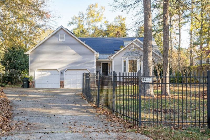 4 Chiswell Ct, Durham, NC 27705