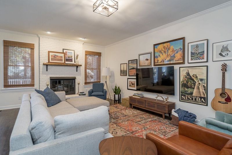 4 Chiswell Ct, Durham, NC 27705