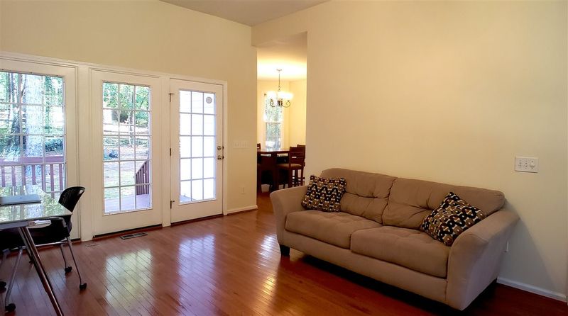 4 Dardanelle Ln, Durham, NC 27713