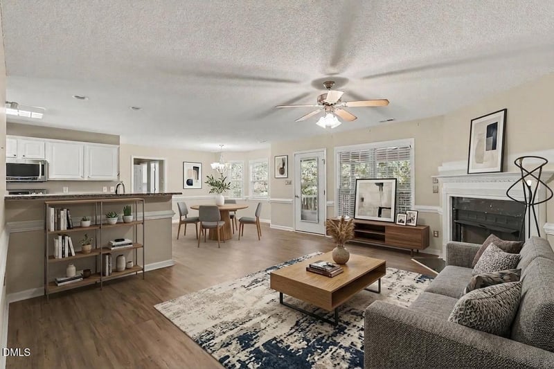 4 Eight Js Ln, Clayton, NC 27520