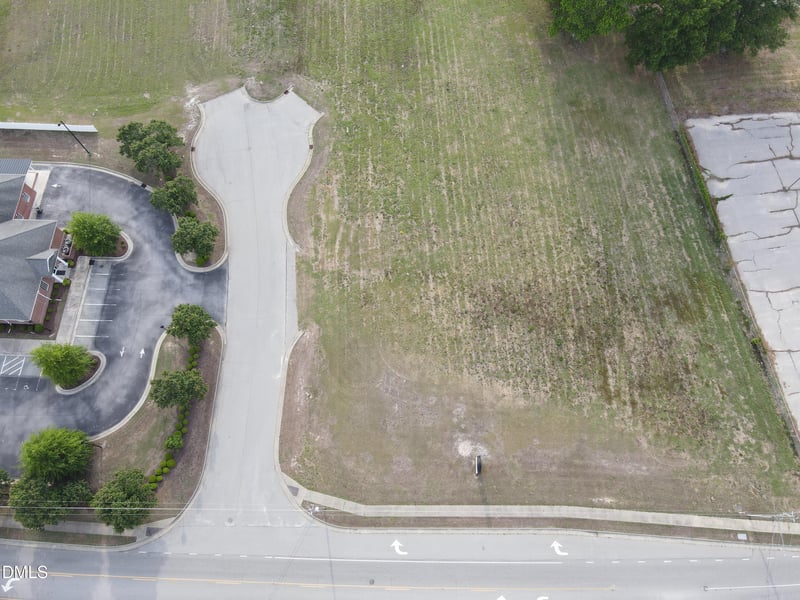 4 Four Oaks Pl, Dunn, NC 28334