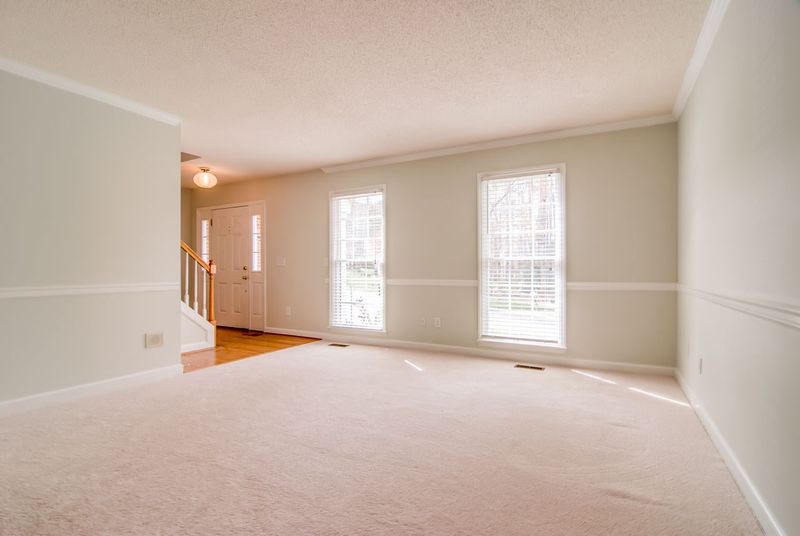 4 Foxlair Ct, Durham, NC 27712