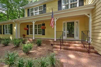 4 Foxridge Rd, Chapel Hill, NC 27514