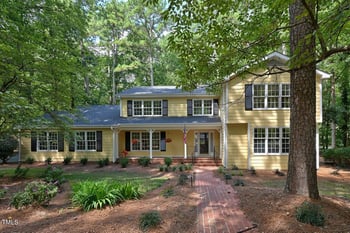 4 Foxridge Rd, Chapel Hill, NC 27514