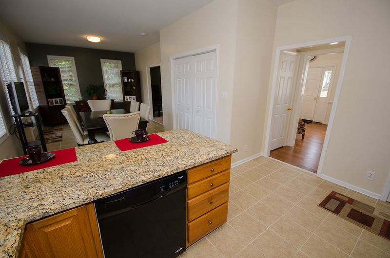 4 Garden Hills Ct, Durham, NC 27712
