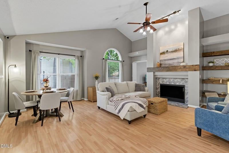 4 Hertford Pl, Durham, NC 27703