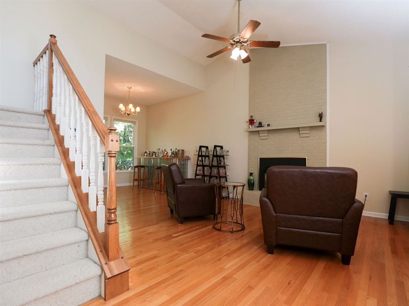 4 Homecroft Ct, Durham, NC 27703