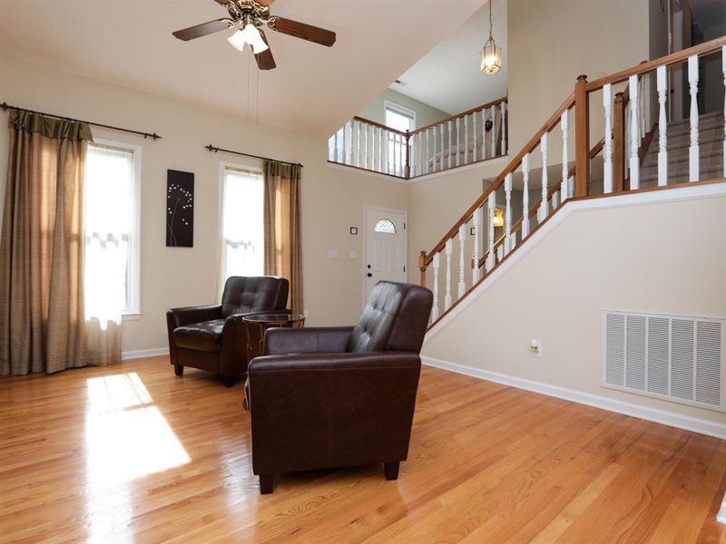 4 Homecroft Ct, Durham, NC 27703