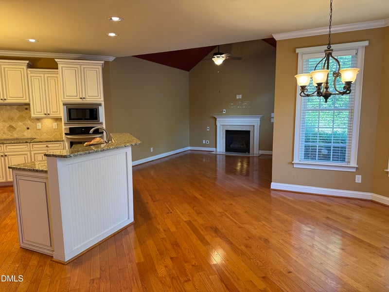 4 Hopewell Dr, Durham, NC 27705