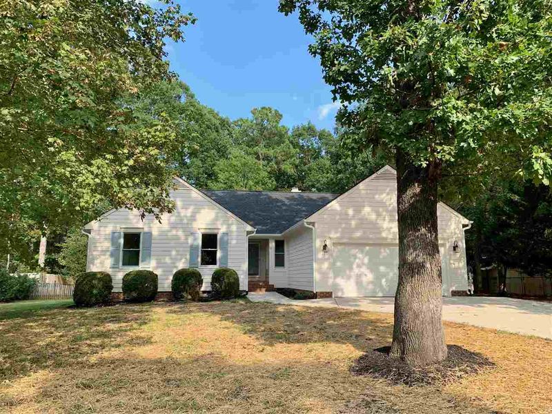 4 Maere Ct, Durham, NC 27712