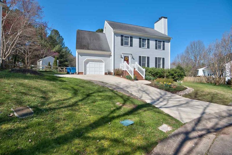 4 Midpines Ct, Durham, NC 27713