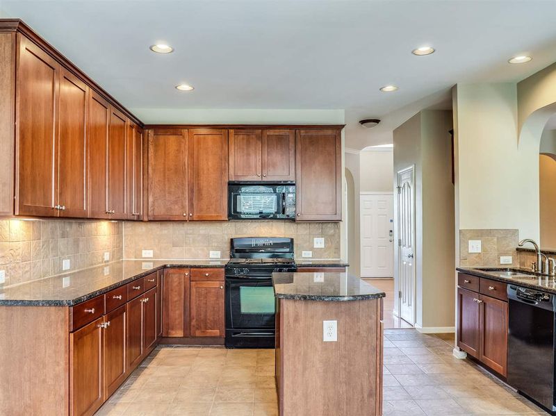 4 Moortown Ct, Durham, NC 27713
