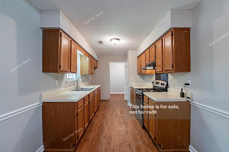 4 S Nipper Ct, Durham, NC 27704