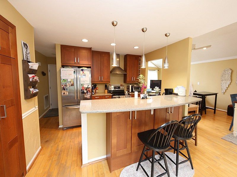 4 Sandstone Ridge Dr, Durham, NC 27713