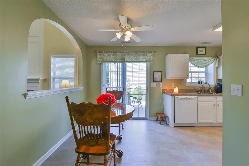 4 Sandy Bluff Dr, Durham, NC 27703