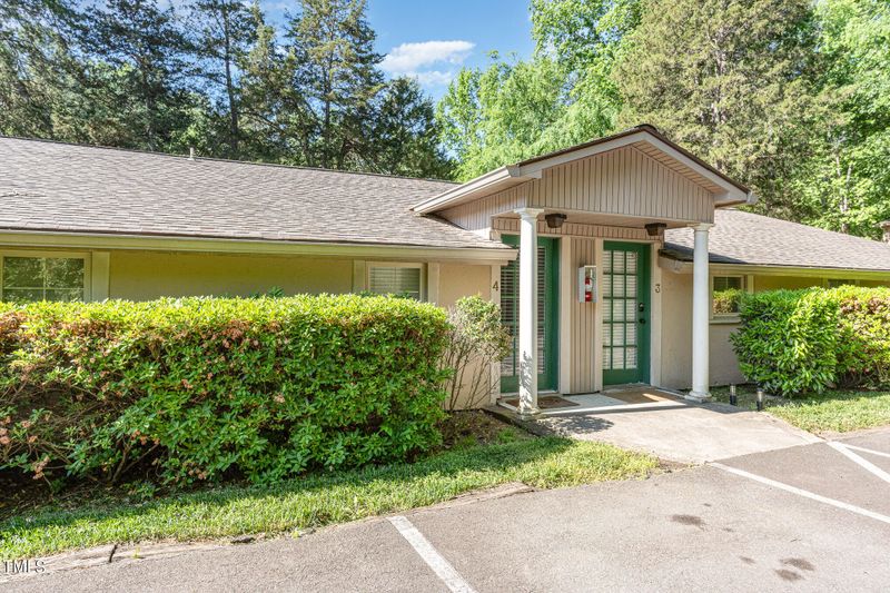 4 Shepherd Ln #Bldg A, Chapel Hill, NC 27514