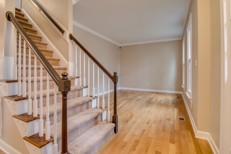 4 Sinclair Cir, Durham, NC 27705