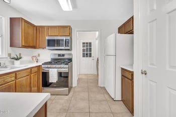 4 Sue Ann Ct, Durham, NC 27704
