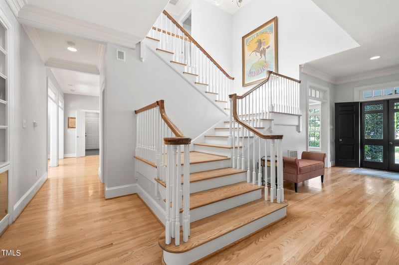 4 Surrey Ln, Durham, NC 27707