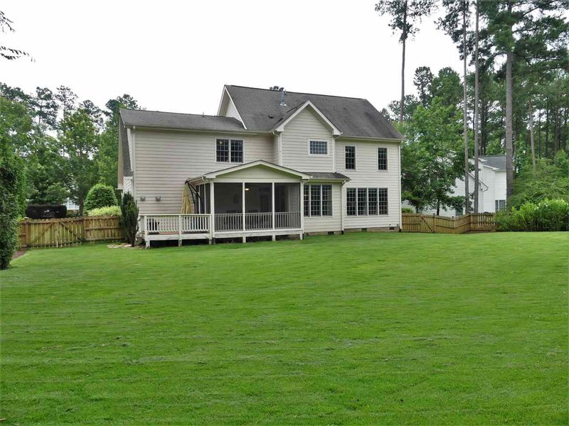 4 Syston Ct, Chapel Hill, NC 27517