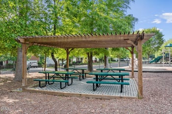 4 Tall Leaf Trl, Durham, NC 27712