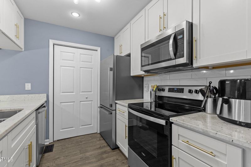 4 Thensia Ct, Durham, NC 27703