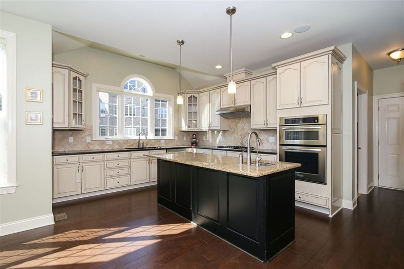 4 Thompsonville Ct, Durham, NC 27713