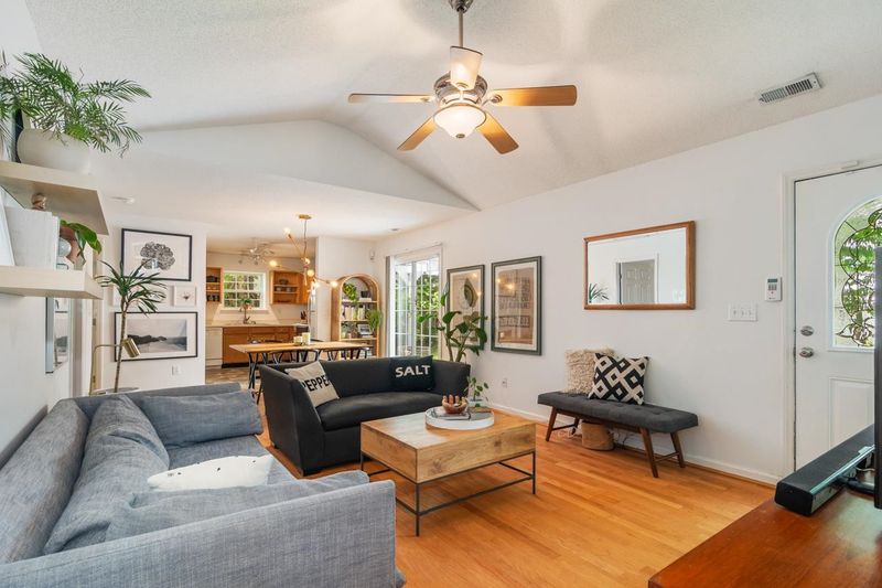 4 Tinsbury Pl, Durham, NC 27713