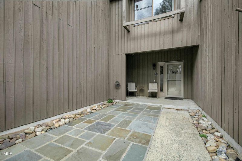 4 Vauxhall Pl, Chapel Hill, NC 27517