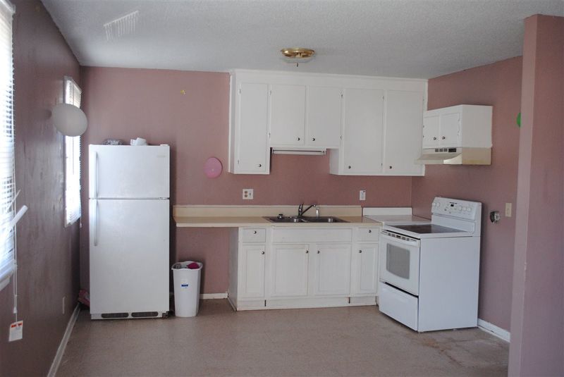 4 Welch Pl, Durham, NC 27707
