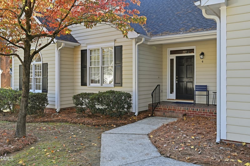 4 Wembley Ct, Durham, NC 27705