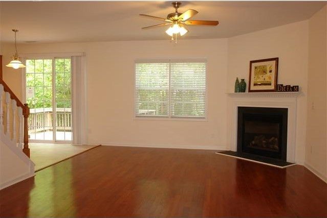 4 White Dove Rd, Durham, NC 27703