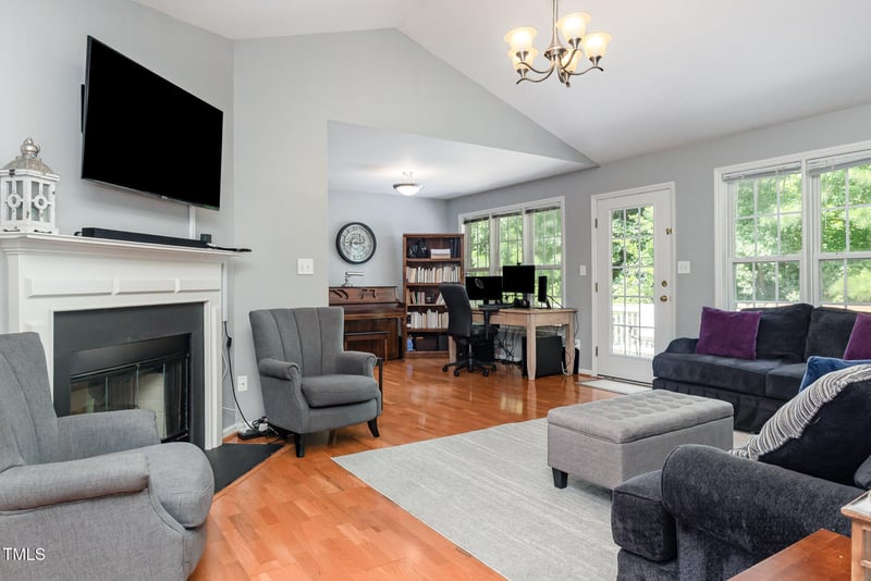 4 Windcourt Pl, Durham, NC 27713