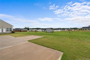 40 Arlie Ln, Lillington, NC 27546