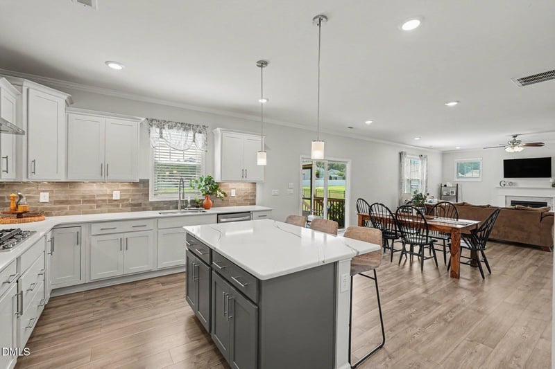 40 Back Gate Ct, Clayton, NC 27527